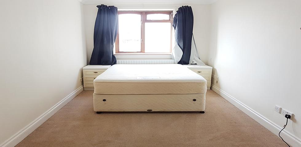 			RECENTLY REDECORATED , 4 Bedroom, 1 bath, 1 reception Flat			 Dollis Hill Lane, DOLLIS HILL